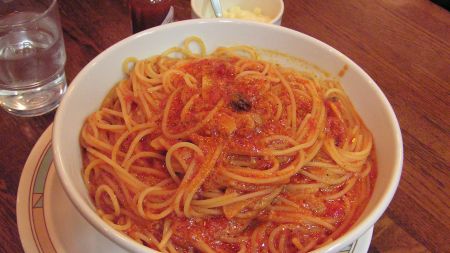 取り分けのスパゲティは２～３人前らしい
