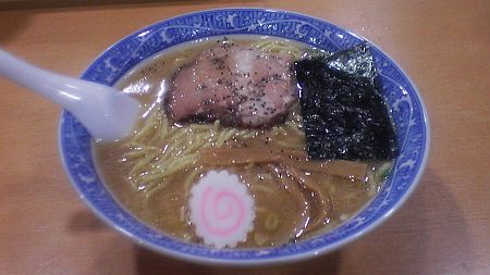 締めは青葉でラーメン