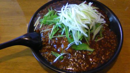 ジャージャー麺でリフレッシュ