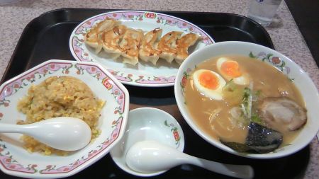 こってりラーメンセット（１０３９円）