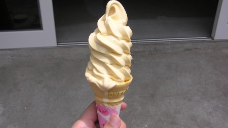 温泉たまごソフト（３００円）