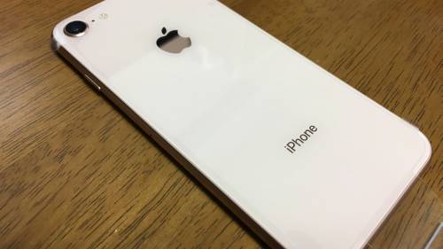 iPhone8裏面