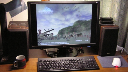 ワイド画面でも、横に伸びることなくゲームができます
