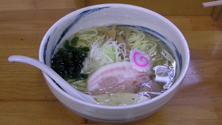 塩らーめん(600円)+大盛(100円)